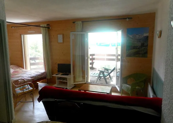 Confortable A - 40 M² - Vue Sur La Montagne شقة كوتيريه