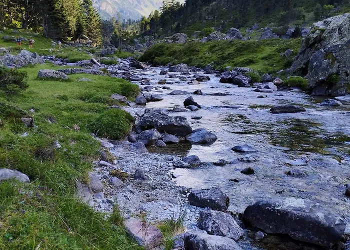 Confortable A - 40 M² - Vue Sur La Montagne شقة